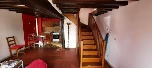 Saint-Amand-en-Puisaye House | Maison accueillante à Saint-Amand-en-Puisaye avec jardin