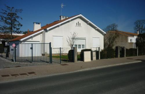 Aigrefeuille-d'Aunis House | maison aigrefeuille 20 mn mer