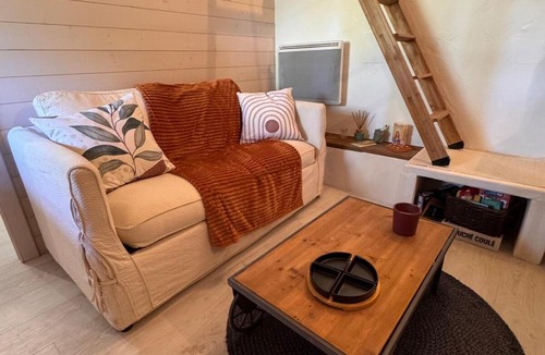 Oeyregave House | Maison Akaza