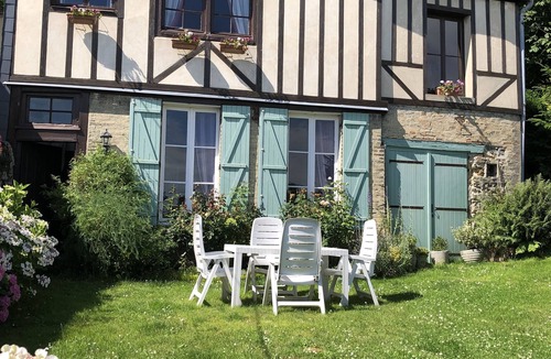 Cote Est Soquence House | Maison Ancienne Avec son Jardin Privatif