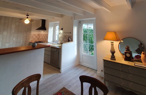 Hillion House | Maison Ancienne Bord de Mer, Plage 400 m, 9 Personnes, Baie de Saint Brieuc