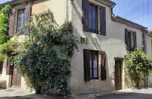Saint-Macaire House | Maison atypique dans cité médiévale