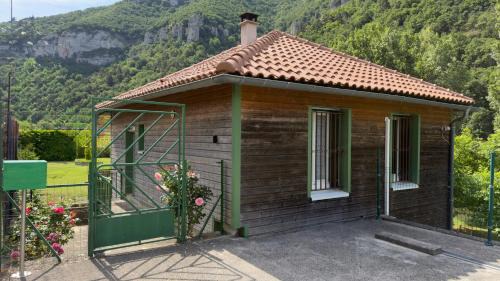 Millau House | Maison au bord de l'eau avec Jacuzzi