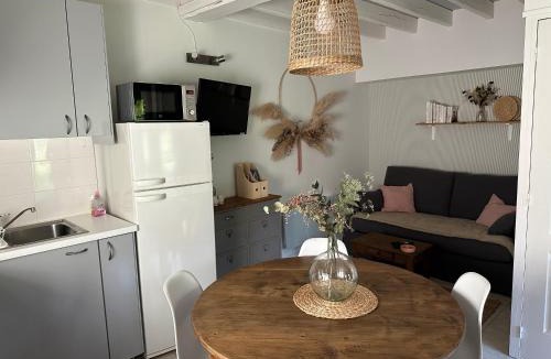 Jouy-le-Potier Ski Chalet | Maison au milieu des bois et des animaux