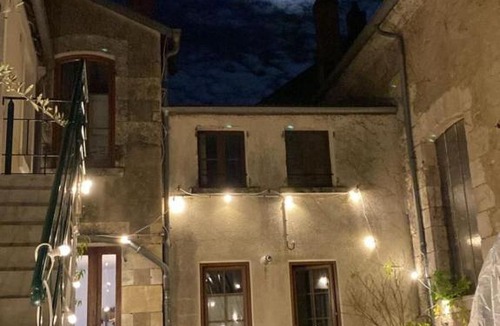 La Charite-sur-Loire House | Maison au pied des Remparts