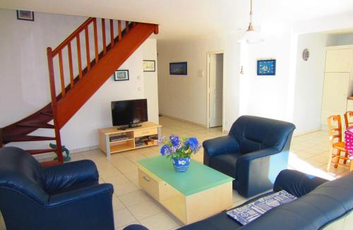 Saint-Jean-de-la-Riviere House | Maison avec jardin à 80 m de la plage de Barneville-Carteret