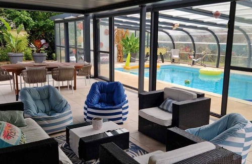 Locmaria-Grand-Champ House | Maison Avec Piscine Couverte et Chauffée et Pergola Bioclimatique de 30m²