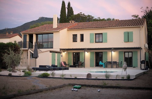 Laroque-des-Alberes House | Maison Avec Piscine Idéale Pour Passer des Vacances en Famille