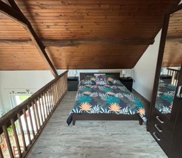 Saint-Bonnet-Troncais House | Maison avec grand jardin clos en forêt de Tronçais