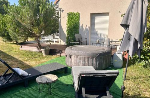 Sarthe House | Maison avec jacuzzi proche circuit 24h et Boulerie Jump