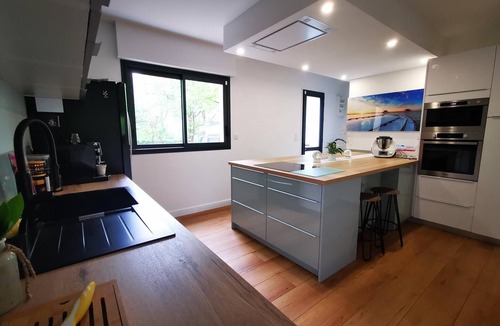 Cestas House | Maison Avec Piscine, 3 Chambres, en Lisière de Forêt sur Cestas