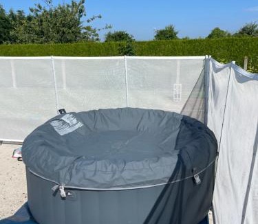 Crouay House | Maison avec piscine chauffée, plages du débarquement