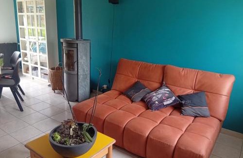 Ploeuc-l'Hermitage House | Maison avec piscine dans petit village House in small village