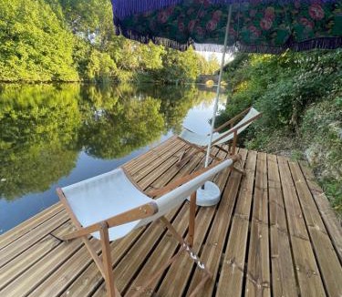 Beaumont-sur-Sarthe House | Maison bord de Sarthe avec ponton privé Idéale 24 Heures du Mans 6 à 7 personnes