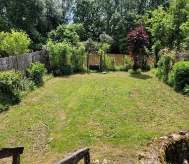 Beaumont-sur-Sarthe House | Maison bord de Sarthe avec ponton privé Idéale 24 Heures du Mans 6 à 7 personnes