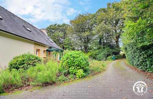 Le Faouet House | Maison calme au milieu d'un parc arboré de 3000m2