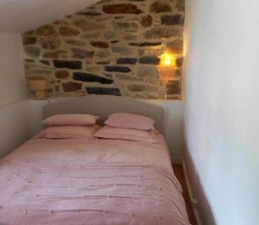 Botmeur House | Maison, calme avec cheminée.