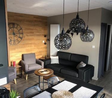 Ergue-Gaberic House | Maison chaleureuse et cosy en bois de 2021 Près de Quimper