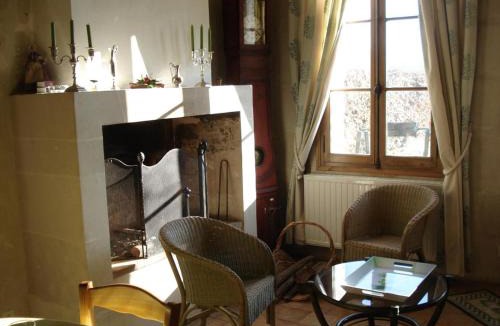 Prunay-Cassereau House | Maison Champêtre Restaurée avec WIFI et Cheminées - FR-1-491-369