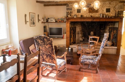 Les Junies House | Maison charmante à Les Junies avec vue sur jardin