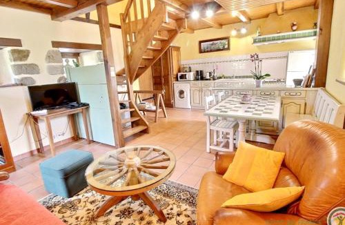 Tredrez-Locquemeau House | Maison charmante à Trédrez-Locquémeau avec jardin et terrasse