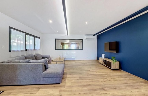 Montaigut-le-Blanc Apartment | Maison climatisée 130m2 3 chambres & terrasse