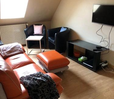 Montfort-le-Gesnois House | maison climatisée 2 chambres garage wifi de 1 a 5 voyageurs