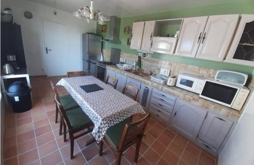 Crecy-en-Brie House | Maison climatisée proche Disney calme confort