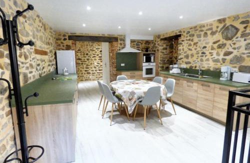 Brioude House | Maison confortable au cœur de Brioude avec parking privé.