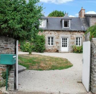 Pordic House | Maison conviviale avec jardin à Pordic - Idéale pour 13 pers.