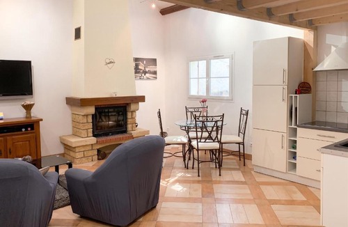 Liffol-le-Grand House | Maison cosy avec piscine à Liffol-le-Grand, 42 m²