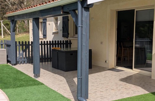 Limeyrat Villa | Maison cosy avec piscine privée en Dordogne -7 personnes