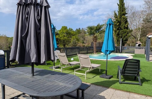 Limeyrat Villa | Maison cosy avec piscine privée en Dordogne -7 personnes
