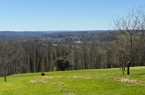 Saint-Medard-d'Excideuil Apartment | Maison de charme avec vue sur Excideuil, au calme - FR-1-839-1
