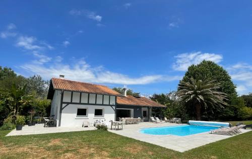 Saint-Martin-de-Seignanx House | Maison de Famille entre Biarritz et Hossegor