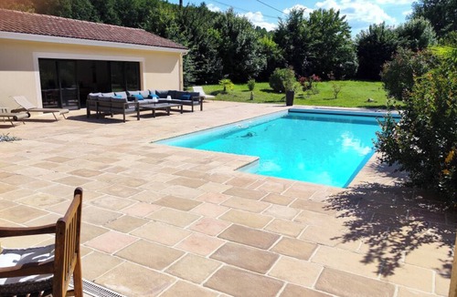 Anglars-Juillac House | Maison Dans les Vignes Avec 5 Chambres et Piscine