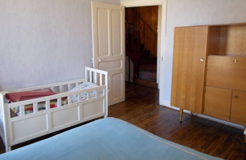 Chambon-sur-Lac House | MAISON DE BOURG A PROXIMITE DU LAC CHAMBON