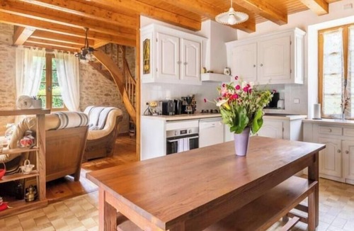 Frayssinet-le-Gelat Cottage | Maison de Charme à la Campagne, Avec Piscine Privée