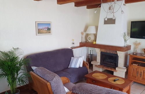 Plounevez-Lochrist House | Maison de Campagne, Au Café des Marguerites