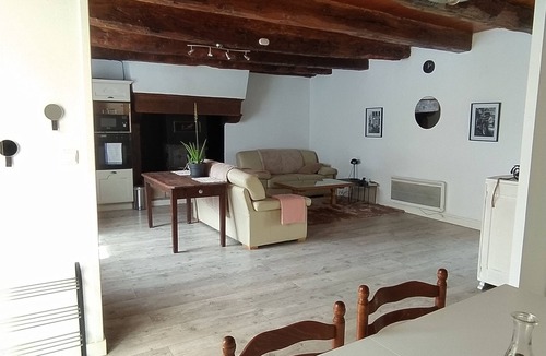 Broons House | Maison de Campagne au Pied D'un Bois