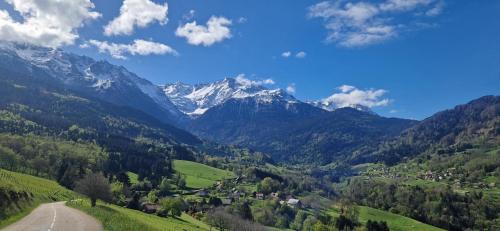 Sainte-Agnes Ski Chalet | Maison de campagne et montagne près des stations de ski