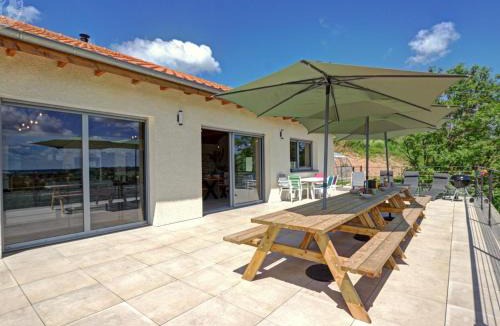 Sail-les-Bains House | Maison de charme rénovée avec piscine chauffée - FR-1-496-301