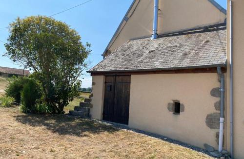 Mazirat House | Maison de ferme paisible avec vue sur vallée et terrasse - FR-1-489-385