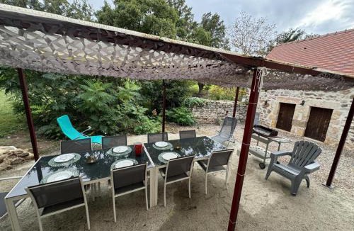 Haut-Bocage House | Maison de ferme restaurée avec animaux admis, proche du Cher - FR-1-489-270