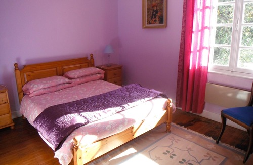Saint-Bonnet-Troncais Apartment | Maison de L`ETANG in the heart of large oak Forest of Troncais. Allier.
