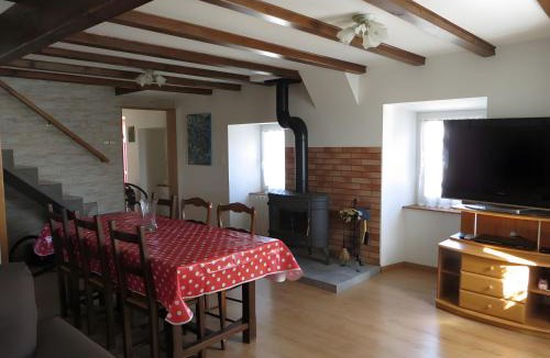 Saint-Martin-d'Ollieres House | Maison De Vacances Auvergne