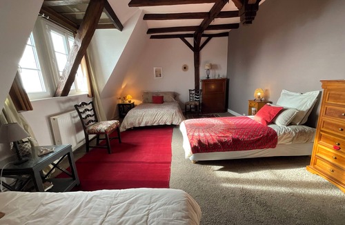 Genis Bed & Breakfast | Maison de la Source