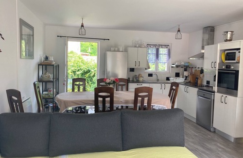 Cepoy House | Maison de Vacances à la Campagne en Famille ou Amis 8-10 Personnes 1h30 Paris