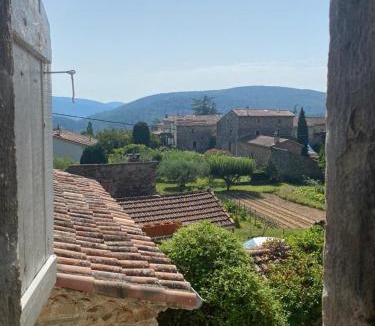 Branoux-les-Taillades House | Maison de village Cévenole climatisée à Branoux-Les-Taillades - Gard - #TravellerAwards 2026
