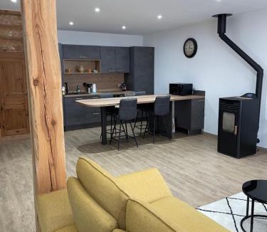 Chambon-le-Chateau House | MAISON DE VILLAGE
